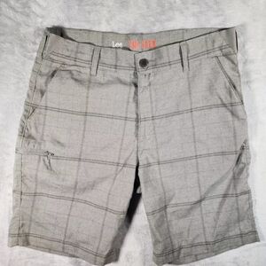Lee Shorts Mens 34 Tri Flex Performance Series Cargo Gray Check Plaid Stretch